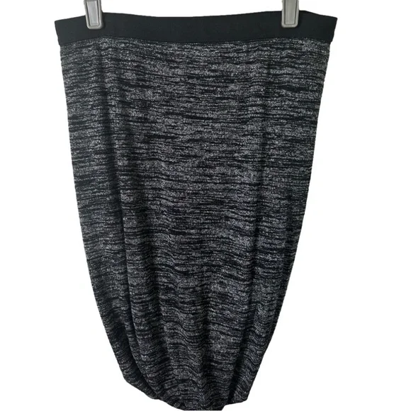 T by ALEXANDER WANG knit black and white mini skirt in size medium - Picture 1 of 5